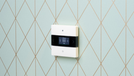 4800418 iON 8 lila Tapete